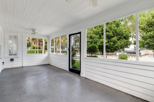 3901 Washington Rd, West Palm Beach, FL 33405-2329