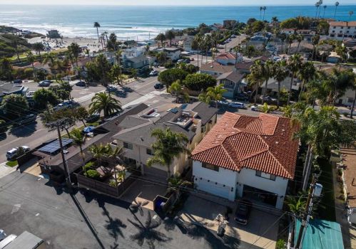 145 3rd St, Encinitas CA  92024-3208 exterior