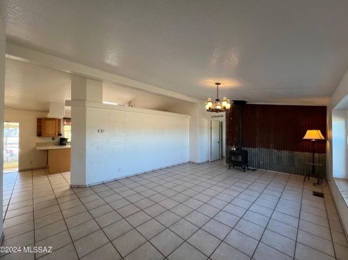 330 Crazy Woman Rd, Mescal, AZ 85602-7605