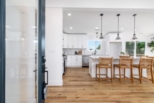 2063 Grandview St, Oceanside CA  92054-5618 exterior