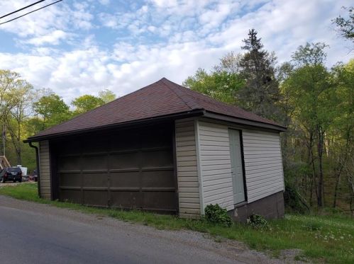 340 Queenstown Rd, Karns City, PA 16041-3014