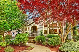 910 24th Ave, Seattle, WA 98144-3033