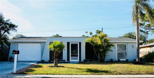 1931 Dartmouth Dr, Tarpon Springs, FL 34691-4614