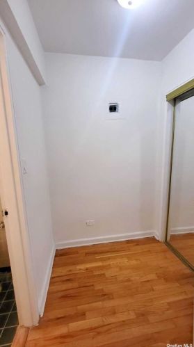 14105 Pershing Cres, Jamaica NY  11435-1951 exterior