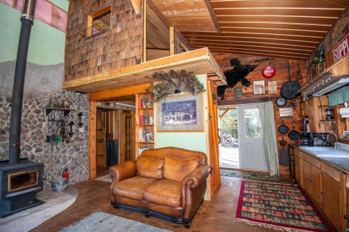 246 Camp 20 Rd, Lutsen, MN 55604