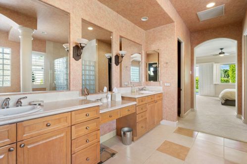 27 Toscana Way, Rancho Mirage CA  92270-1977 exterior