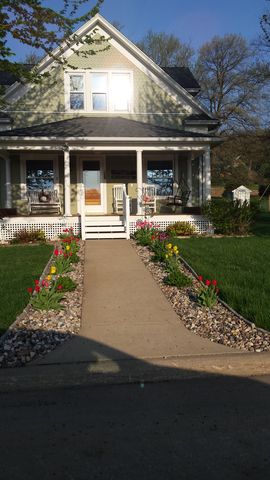 308 5th St, Homer, NE 68030-3551