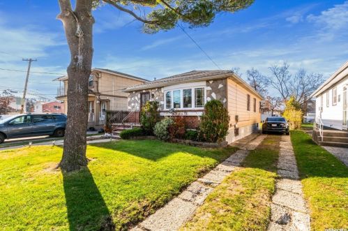230-36 Lansing Ave, Jamaica, NY 11413-3641