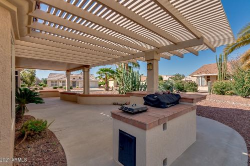 22606 Las Brizas Ln, Sun City AZ 85375-2828 exterior
