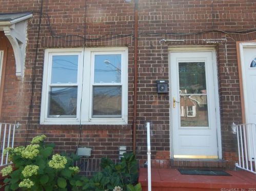 49 Alanson Rd, Bridgeport, CT 06606-1504