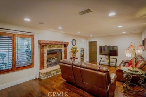 33068 Regina Dr, Temecula CA  92592-1472 exterior