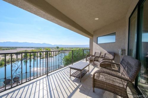 3003 Camino Del Rio, Bullhead City AZ  86442-7885 exterior