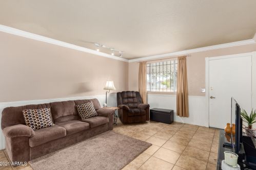 10814 12 St, Phoenix AZ 85085-7708 exterior