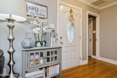 456 Aurora Dr, Bricktown, NJ 08723-5061