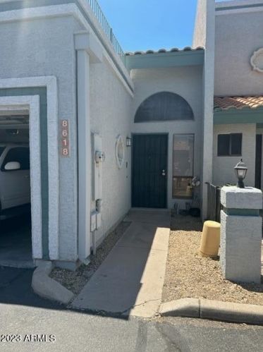 8618 67th Dr, Peoria AZ  85345-8411 exterior