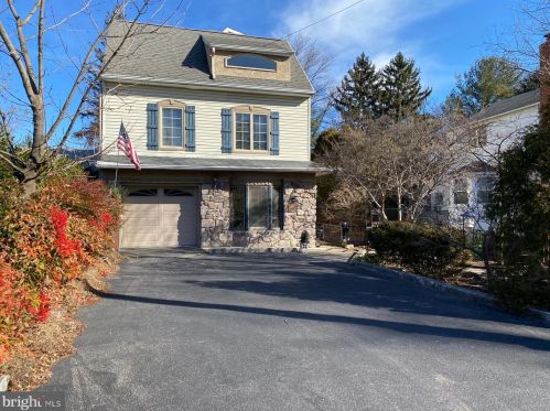 405 2nd St, Miquon, PA 19444-1403
