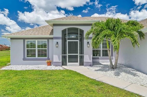 1426 5th Pl, Cape Coral, FL 33990-2020