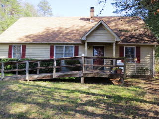 44 Fall Dr, Collinsville, VA 24078-2626