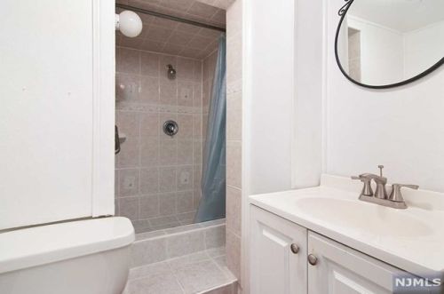 162 Summer Ave, Newark NJ  07104-2614 exterior