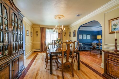 149 Cedrus Ave, Elwood NY  11731-4409 exterior