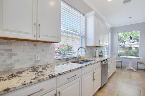966 Bear Island Cir, West Palm Beach FL  33409-2062 exterior