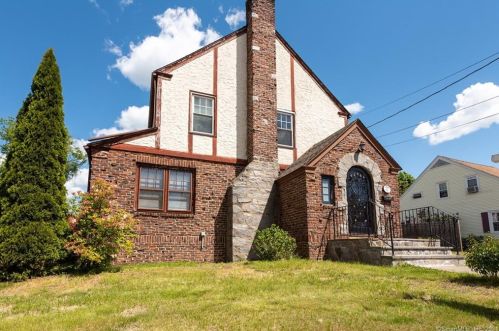 410 Westfield Ave, Bridgeport, CT 06606-4132