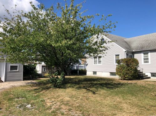 330 Lucille Ave, Floral Park, NY 11003-3414