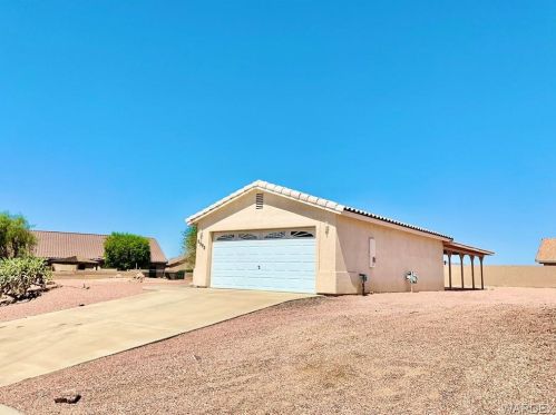 2383 Pawnee Trl, Bullhead City, AZ 86426-7030