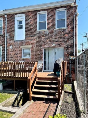 14 Stephenson Blvd, New Rochelle NY  10801-4402 exterior