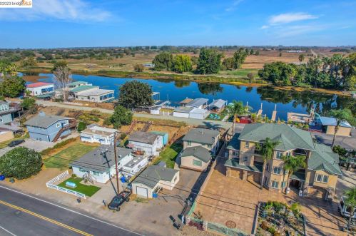 4526 Sandmound Blvd, Oakley CA  94561-5026 exterior