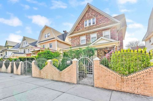 87-52 114th St, Jamaica, NY 11418-1344