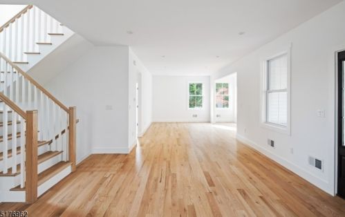 38 Old Smalleytown Rd, Warren NJ  07059-5446 exterior