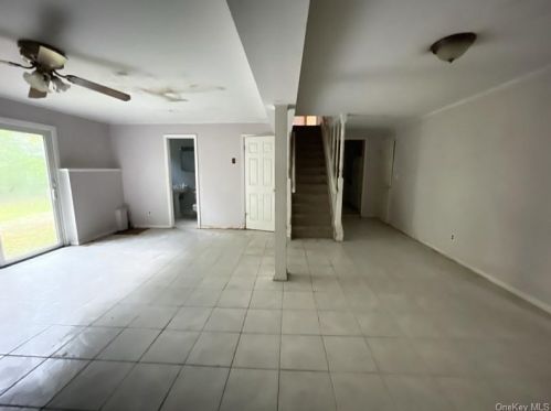 3821 Gomer St, Yorktown Hgts NY  10598-1724 exterior