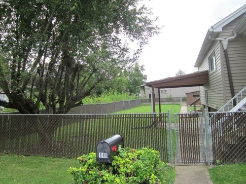 140 Wells Ave, New Kensington PA  15068-3850 exterior