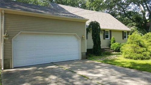 130 Bishop Hill Rd, Providence, RI 02919-2826