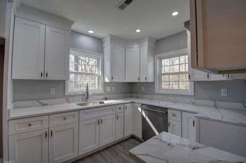 309 Holly Hill Rd, Thomasville NC  27360-5821 exterior