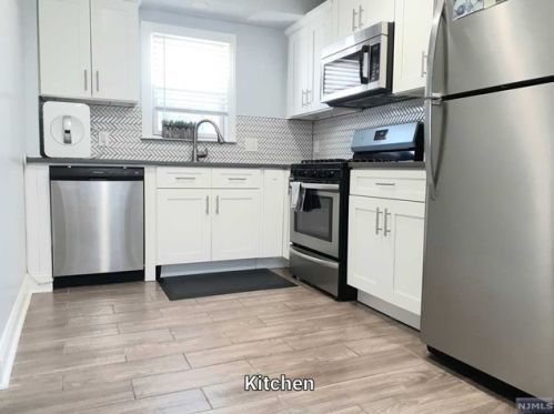 307 Liberty Rd, Englewood, NJ 07631-2108