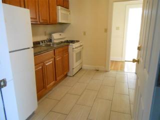 954 Capitol Ave, Hartford CT  06106-1108 exterior