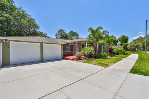785 39th Ave, Saint Petersburg, FL 33703-4625