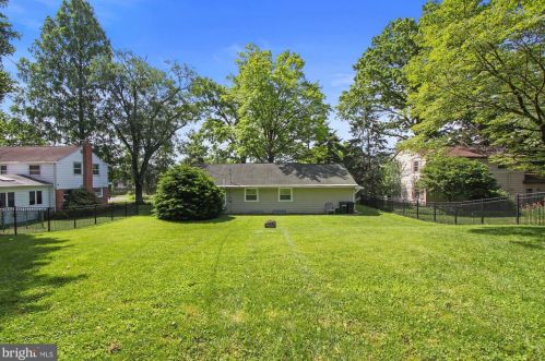 41 Roosevelt Blvd, Lancaster PA 17601-4039 exterior