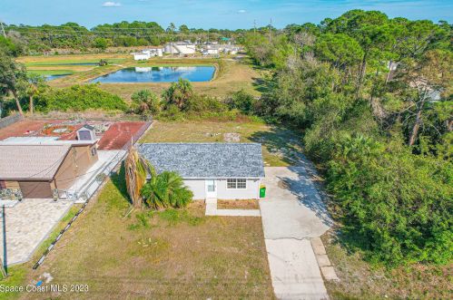 6925 Song Dr, Cocoa, FL 32927-3909