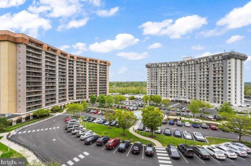 20930 Valley Forge Cir, Norristown, PA 19406-1196