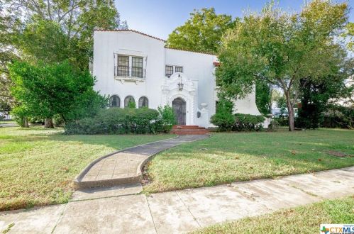 501 Vine St, Victoria TX exterior