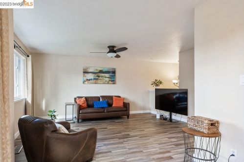 161 Holiday Hills Dr, Pacheco CA  94553-4211 exterior