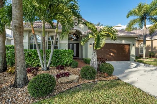 16649 1st St, Hollywood, FL 33027-1018