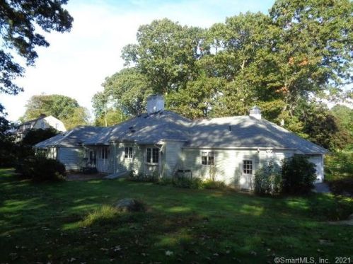10 Harborview Dr, Essex, CT 06426-1444