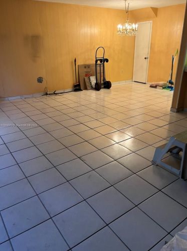 1855 73rd Pl, Hialeah FL  33014-3729 exterior