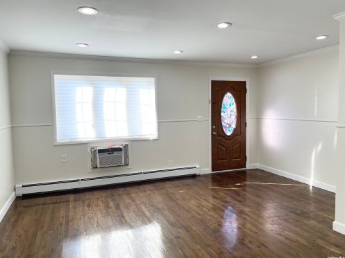 10459 214th St, Jamaica NY  11429-1542 exterior