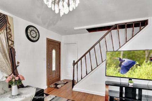 398 Ryders Ln, East Brunswick NJ  08816-2202 exterior