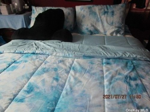 15 Booker Ave, Wheatley Heights NY  11798-4502 exterior